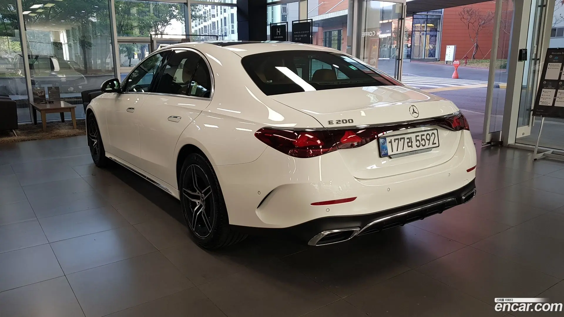 Mercedes-Benz E-Class E200 AMG Line 2024