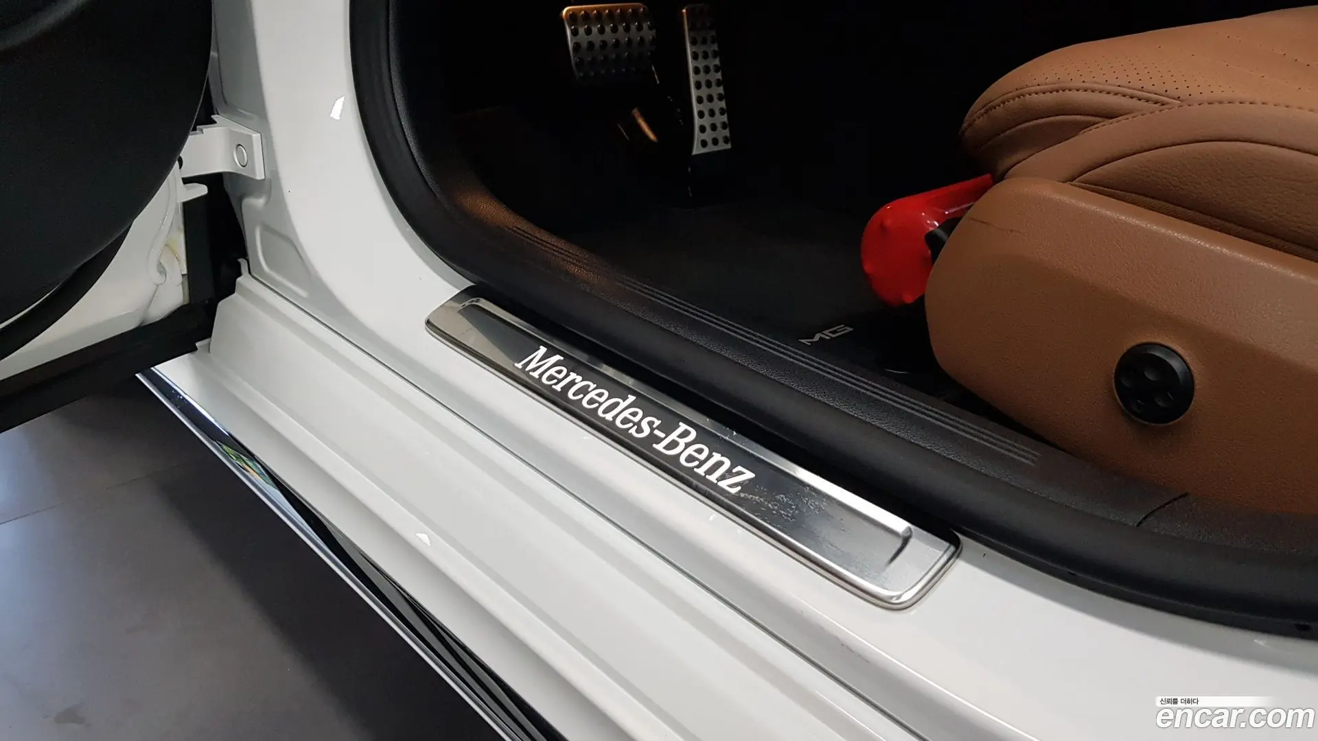Mercedes-Benz E-Class E200 AMG Line 2024