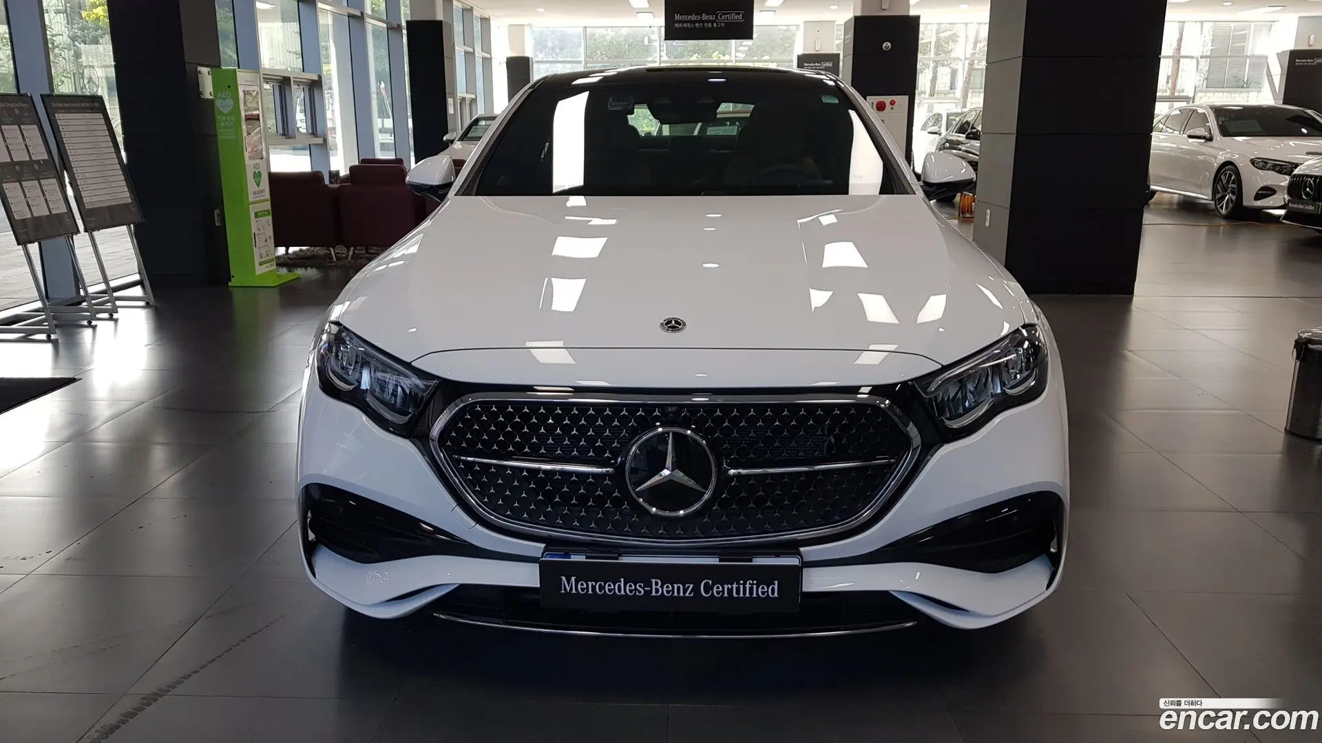 Mercedes-Benz E-Class E200 AMG Line 2024