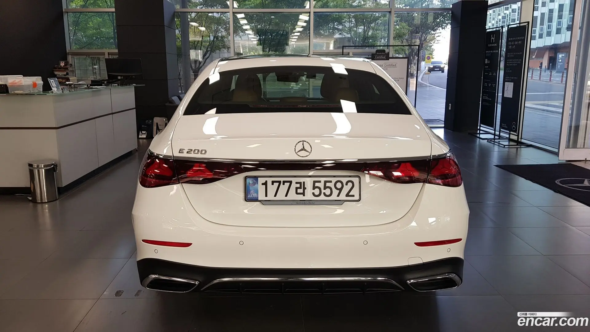 Mercedes-Benz E-Class E200 AMG Line 2024
