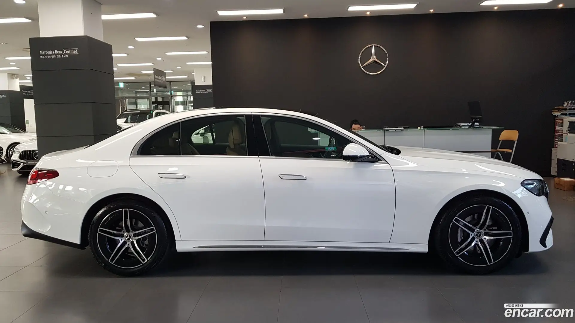 Mercedes-Benz E-Class E200 AMG Line 2024