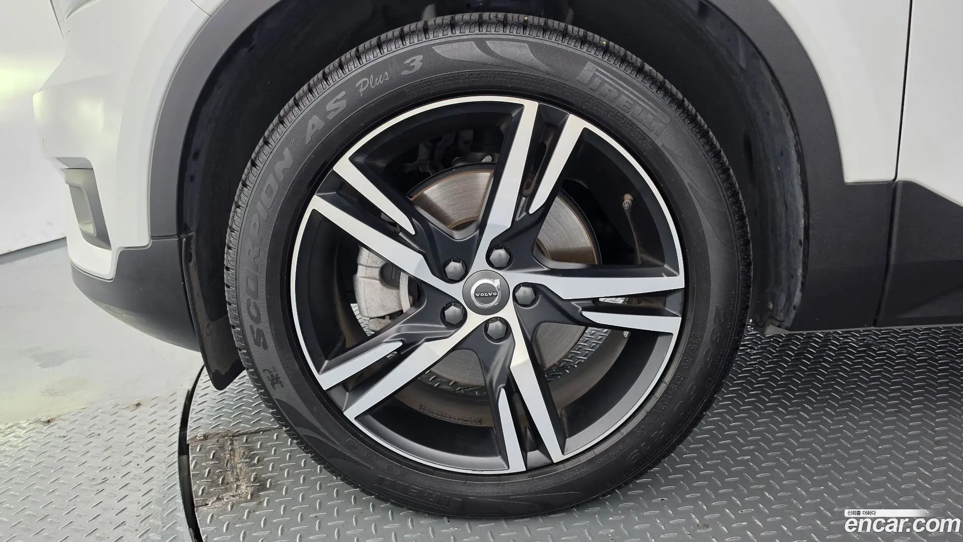 Volvo XC40 B4 R-Design