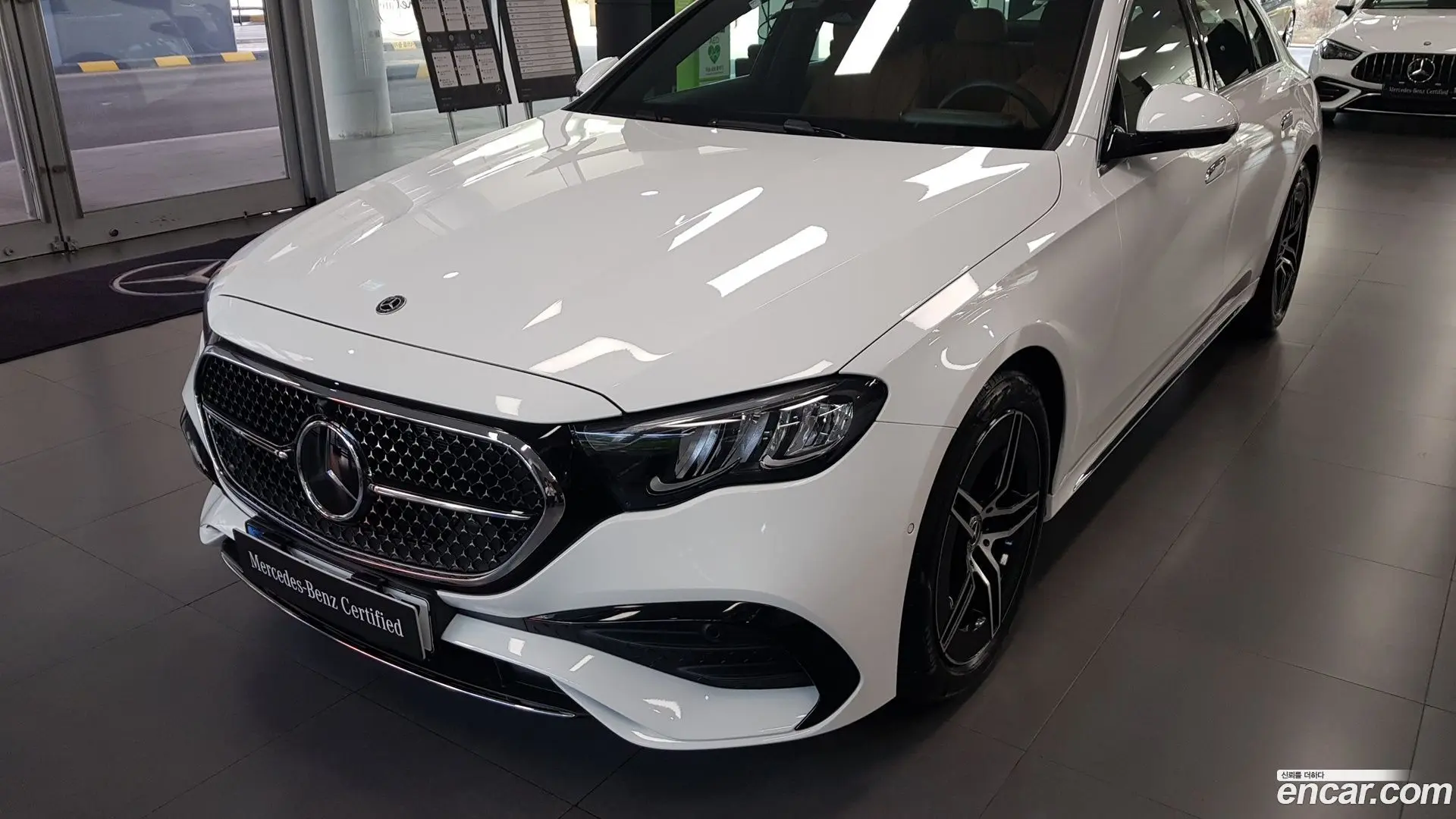 Mercedes-Benz E-Class E200 AMG Line 2024
