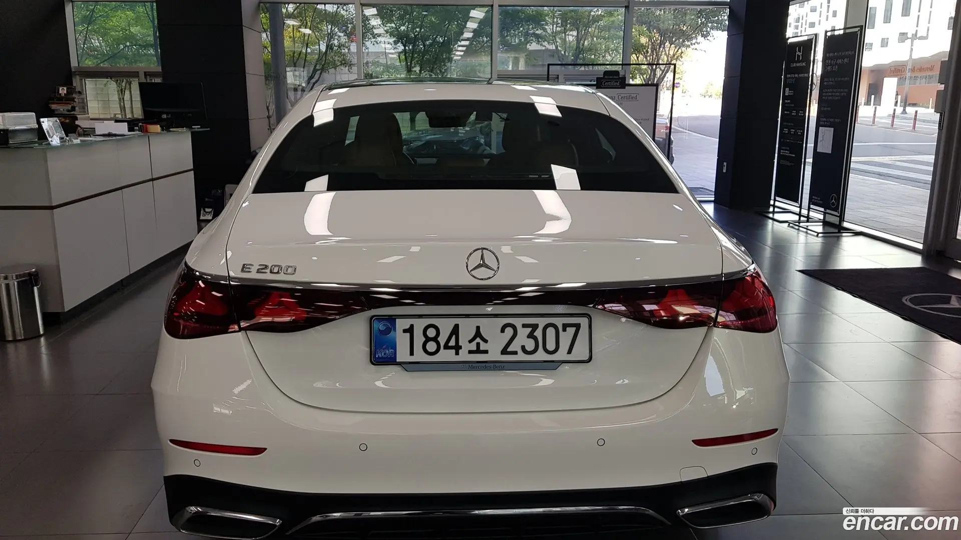 Mercedes-Benz E-Class E200 AMG Line 2024