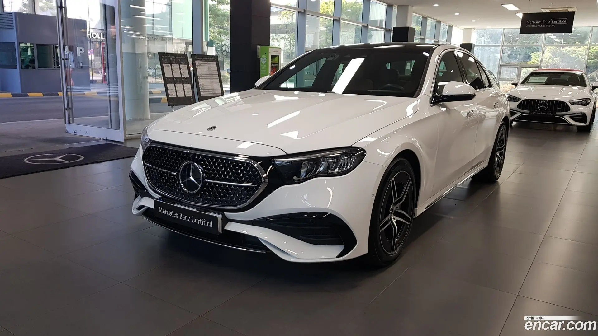 Mercedes-Benz E-Class E200 AMG Line 2024