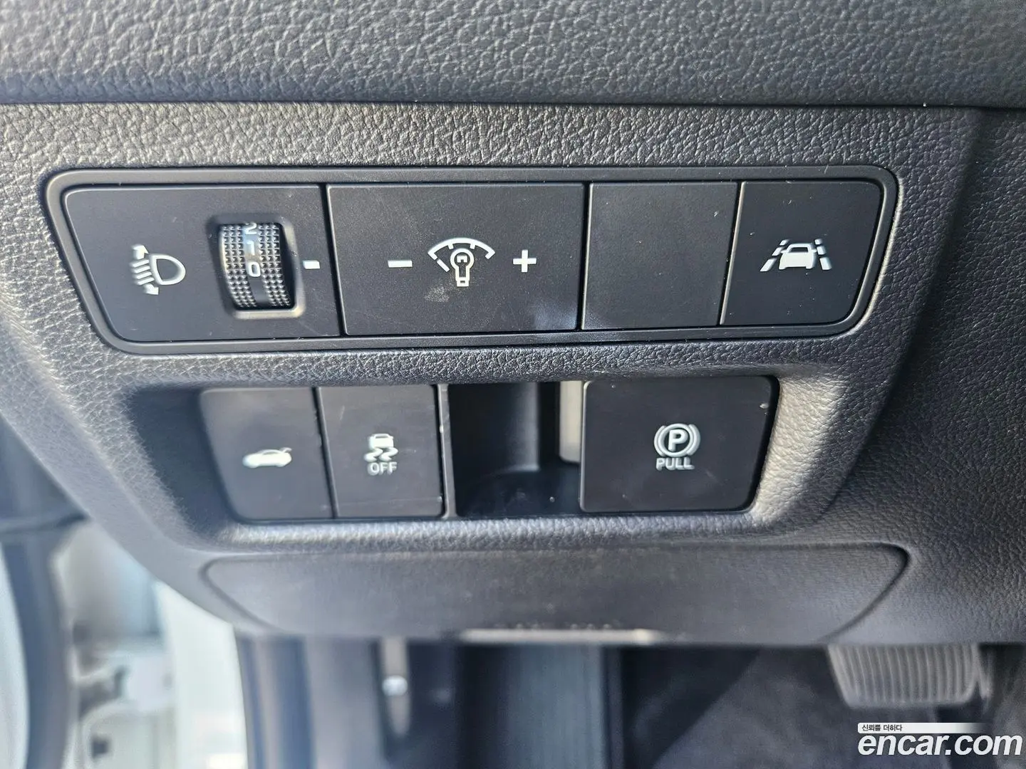 Hyundai Sonata 2.0 LPG(rental car)