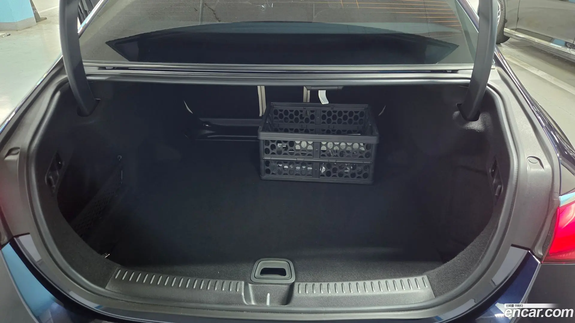 Mercedes-Benz E-Class E200 Avantgarde 2024