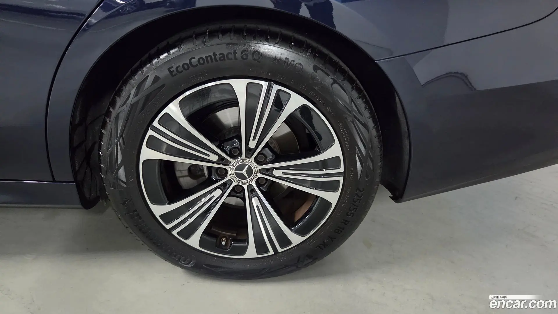 Mercedes-Benz E-Class E200 Avantgarde 2024