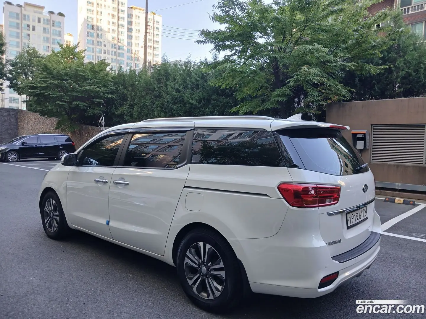 Kia Canival 9-Seater Luxury 2018
