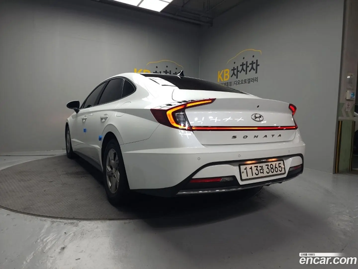 Hyundai Sonata 2.0 LPG(rental car)