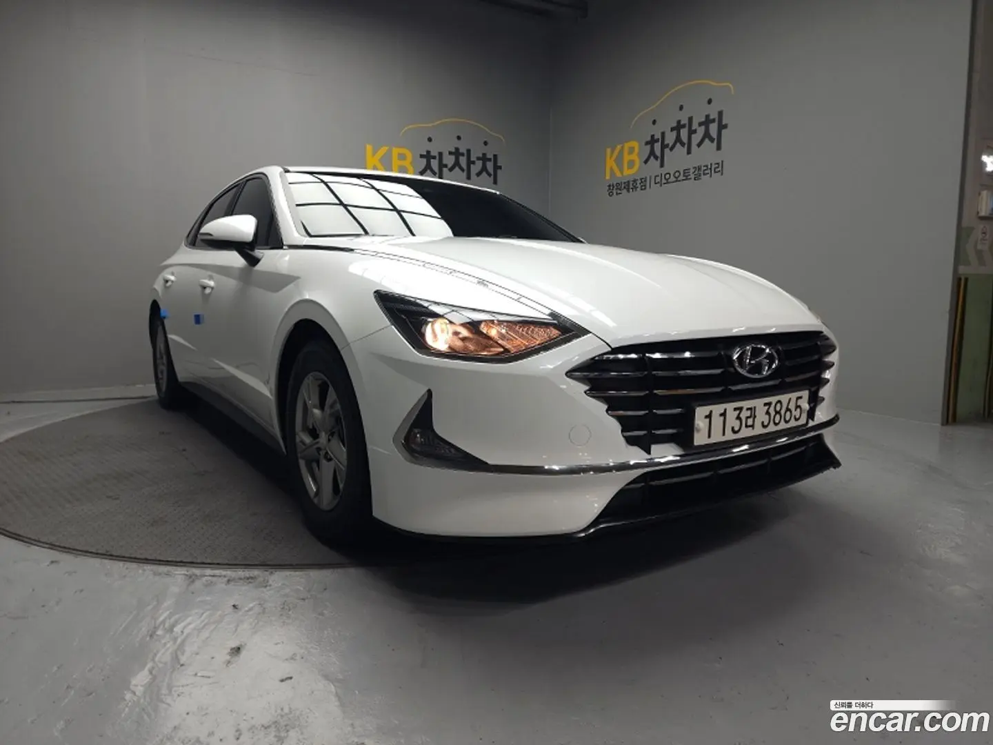 Hyundai Sonata 2.0 LPG(rental car)