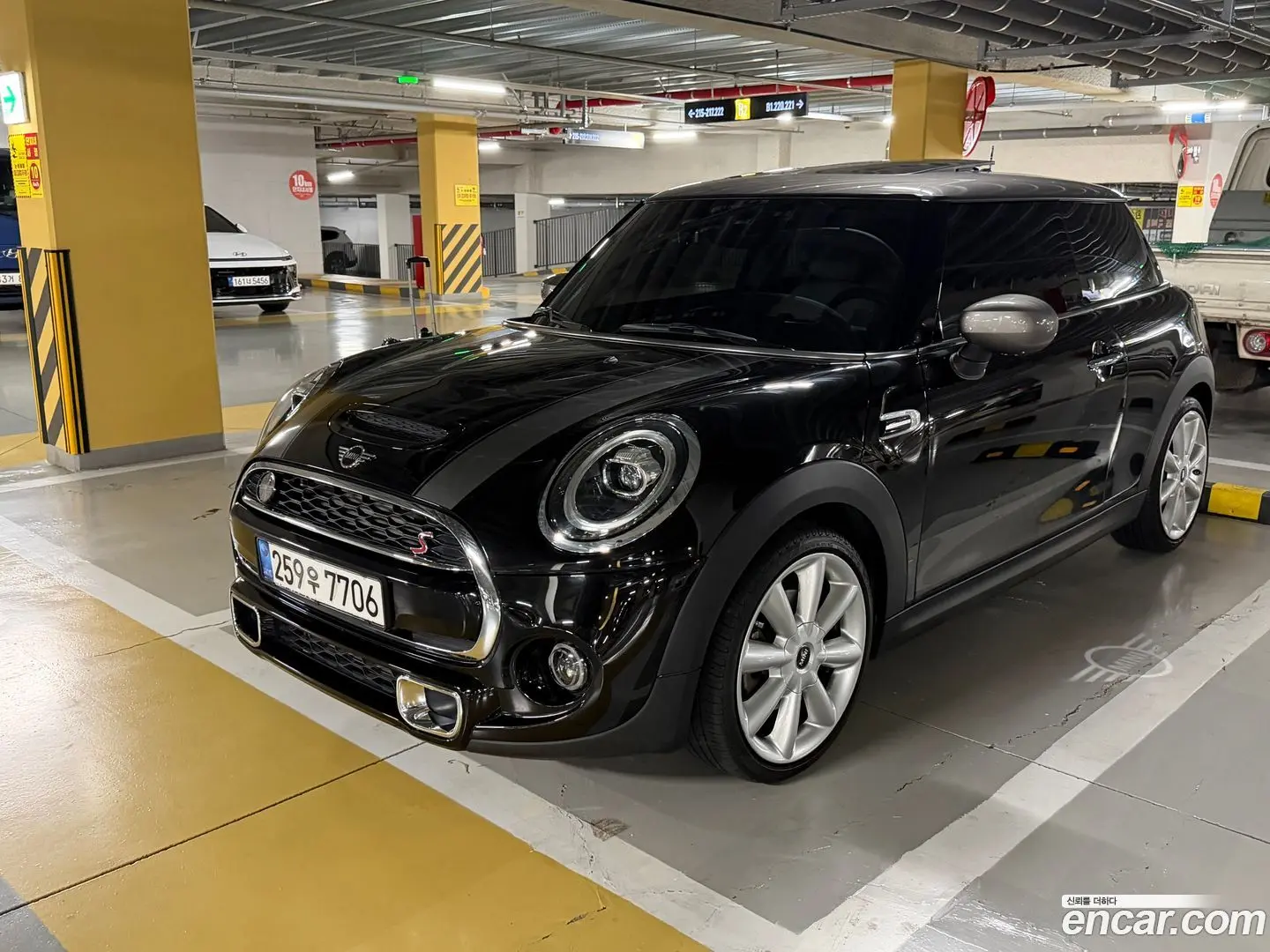 Mini Cooper Kings Load Edition