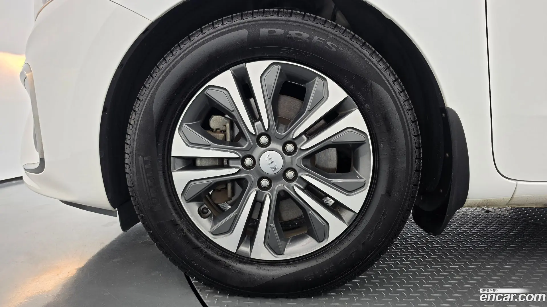 Kia Canival 9-Seater Luxury 2018