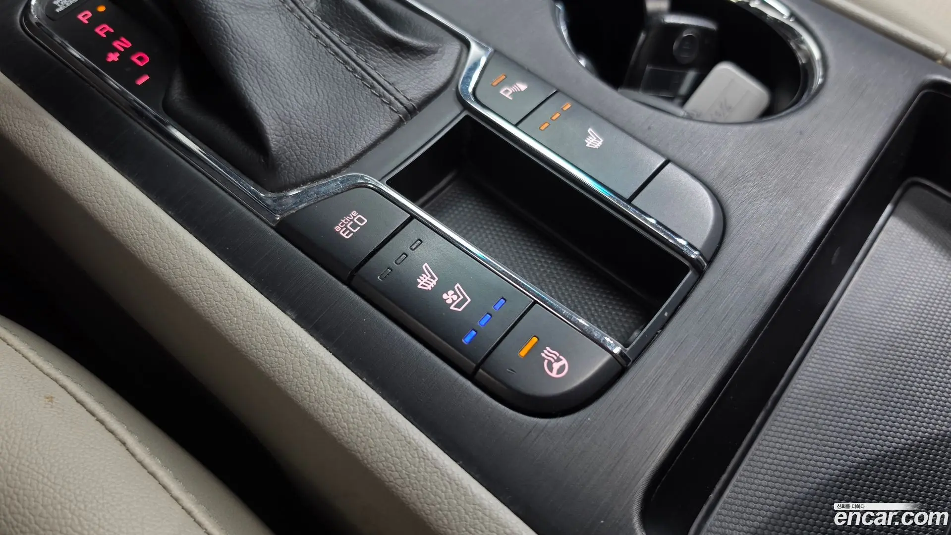 Kia Canival 9-Seater Luxury 2018