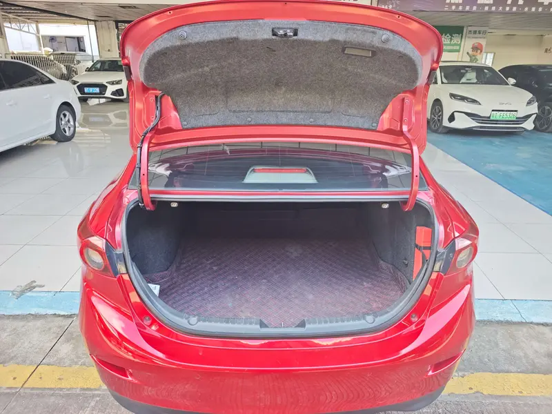 Mazda3 Angkesela 2017 Sedan 1.5L Automatic Comfort Type National V