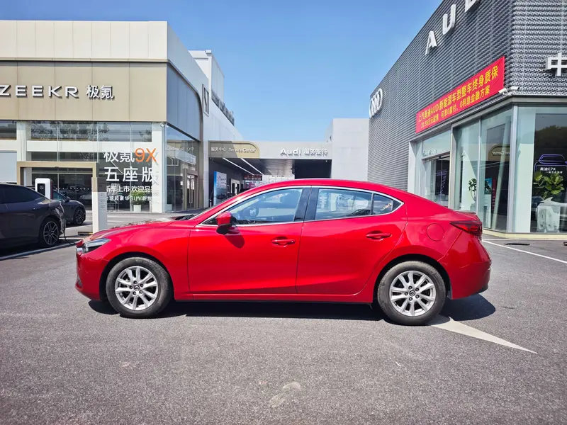 Mazda3 Angkesela 2017 Sedan 1.5L Automatic Comfort Type National V