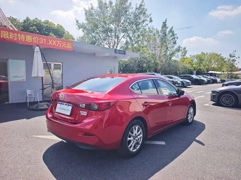 Mazda3 Angkesela 2017 Sedan 1.5L Automatic Comfort Type National V