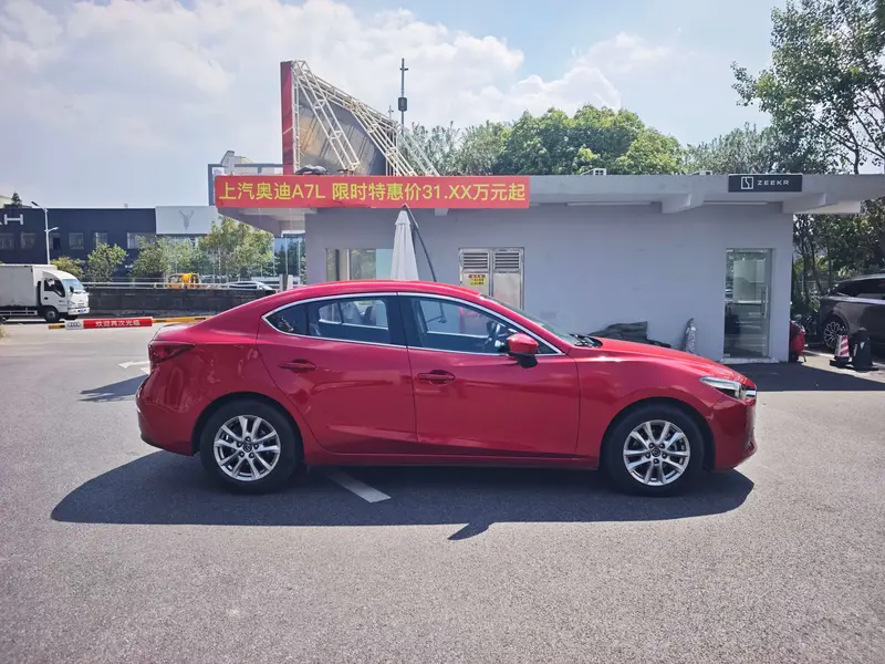Mazda3 Angkesela 2017 Sedan 1.5L Automatic Comfort Type National V