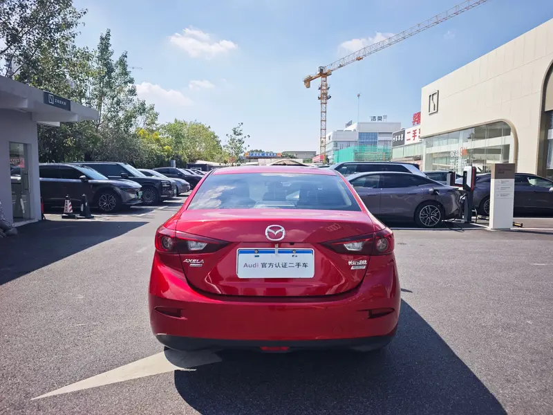 Mazda3 Angkesela 2017 Sedan 1.5L Automatic Comfort Type National V