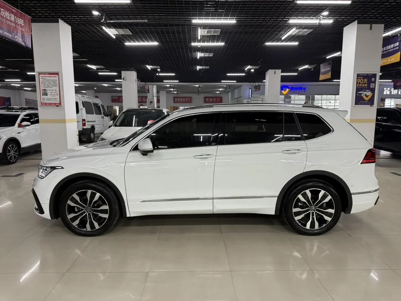 Volkswagen Tiguan L 2025 330TSI 2WD R-Line Shine