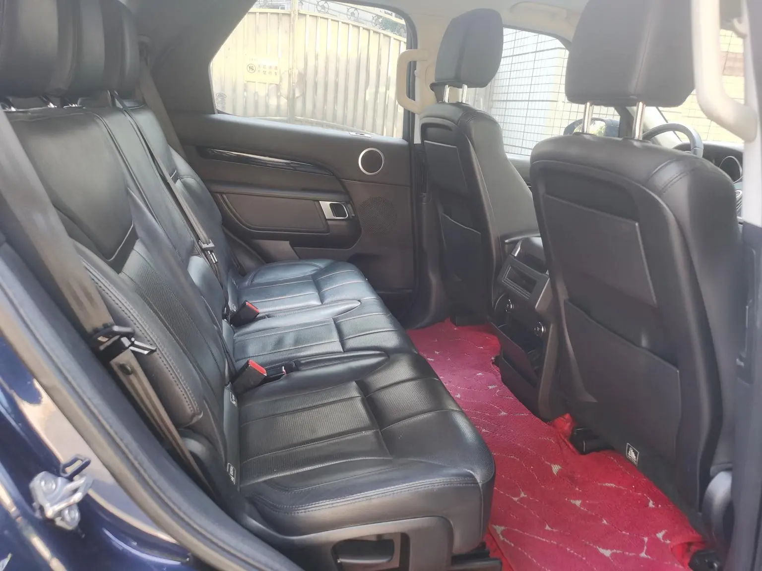 Land Rover Discovery 2018 3.0 V6 SE