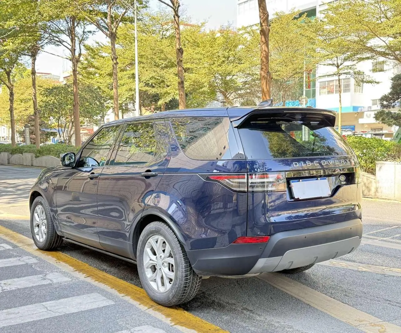 Land Rover Discovery 2018 3.0 V6 SE