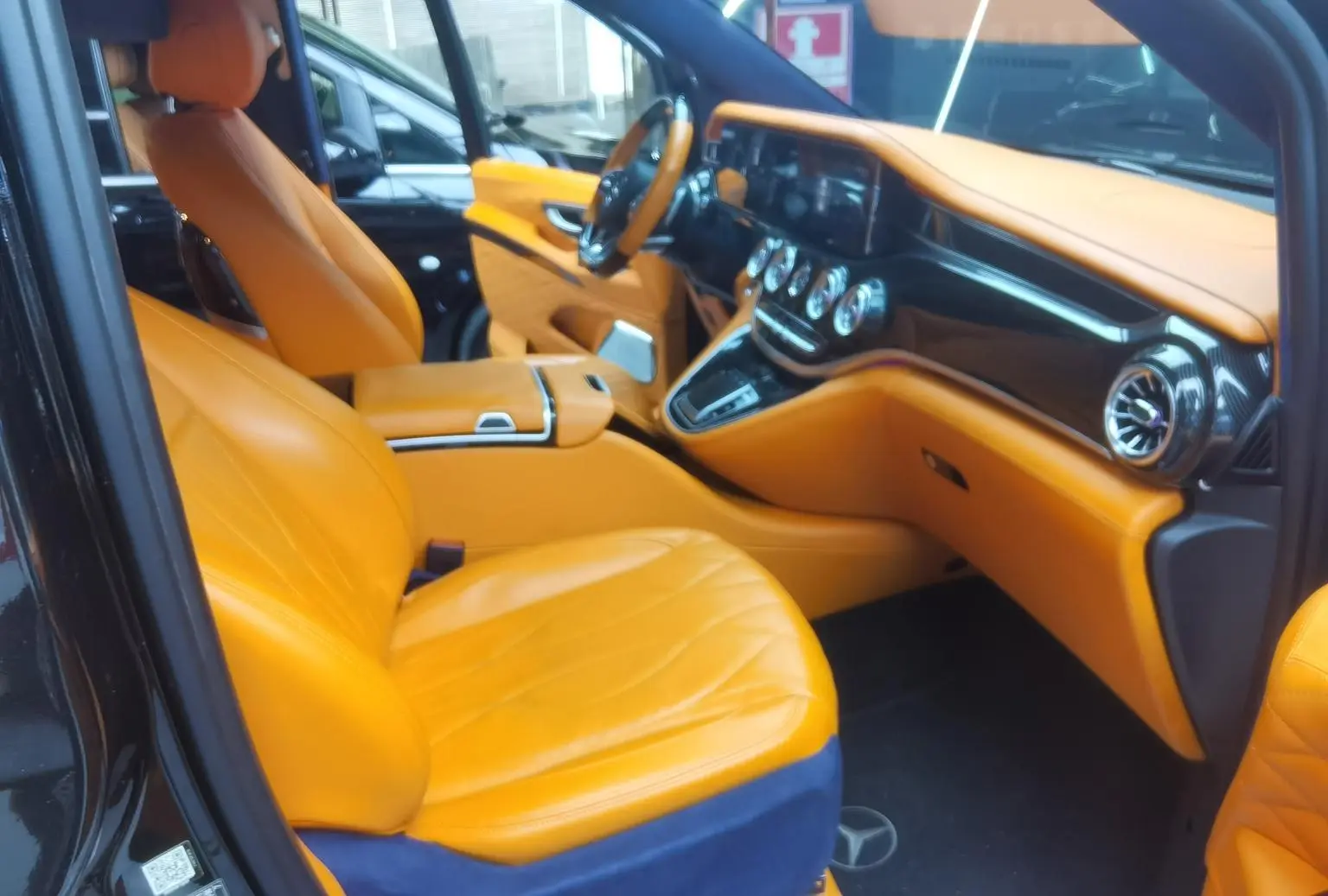 Mercedes-Benz 2021 2.0T Business 7 seat