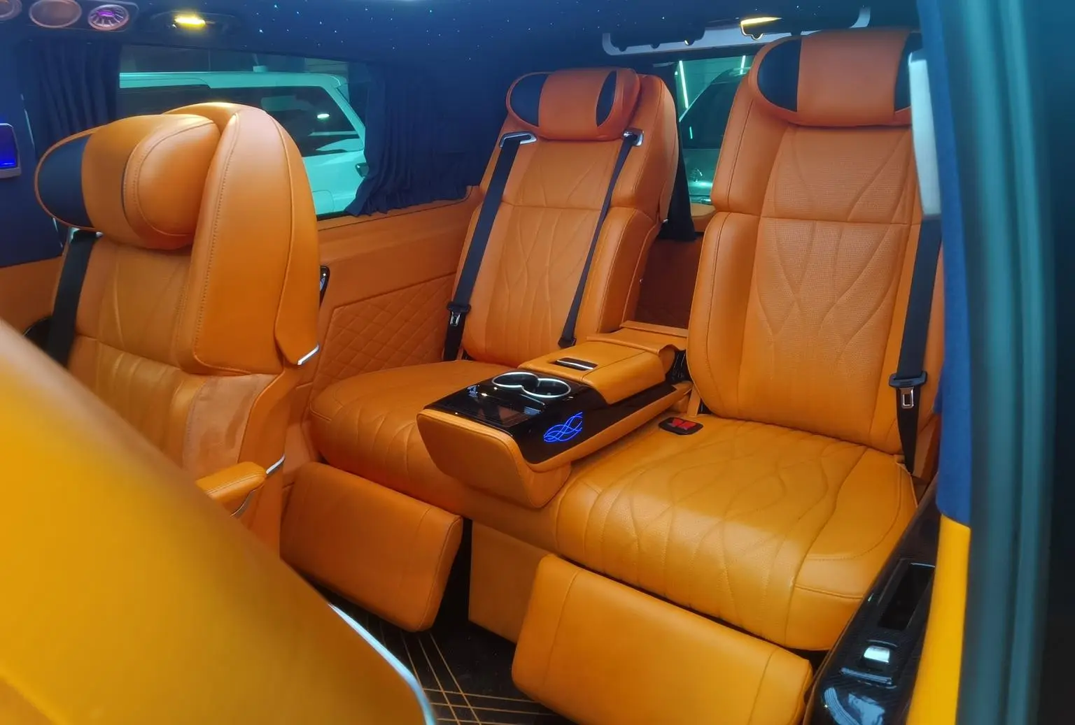 Mercedes-Benz 2021 2.0T Business 7 seat