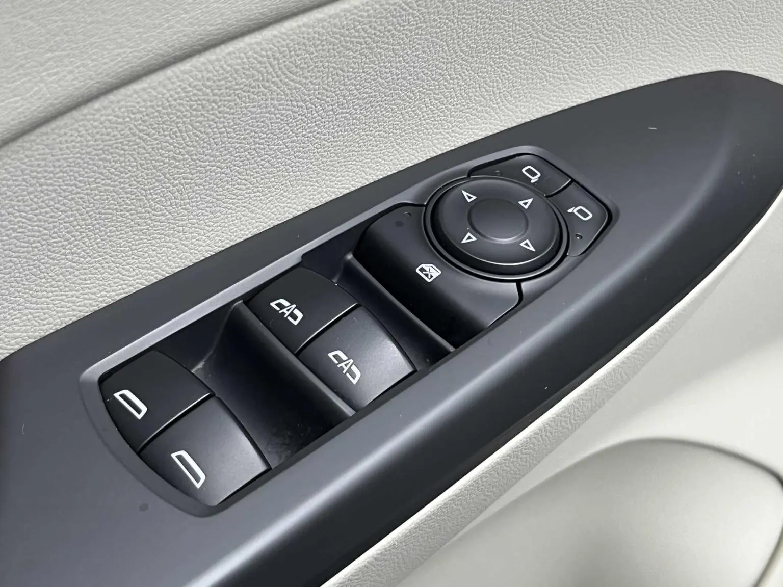 Buick GL8 2018 ES 28T Comfort China VI
