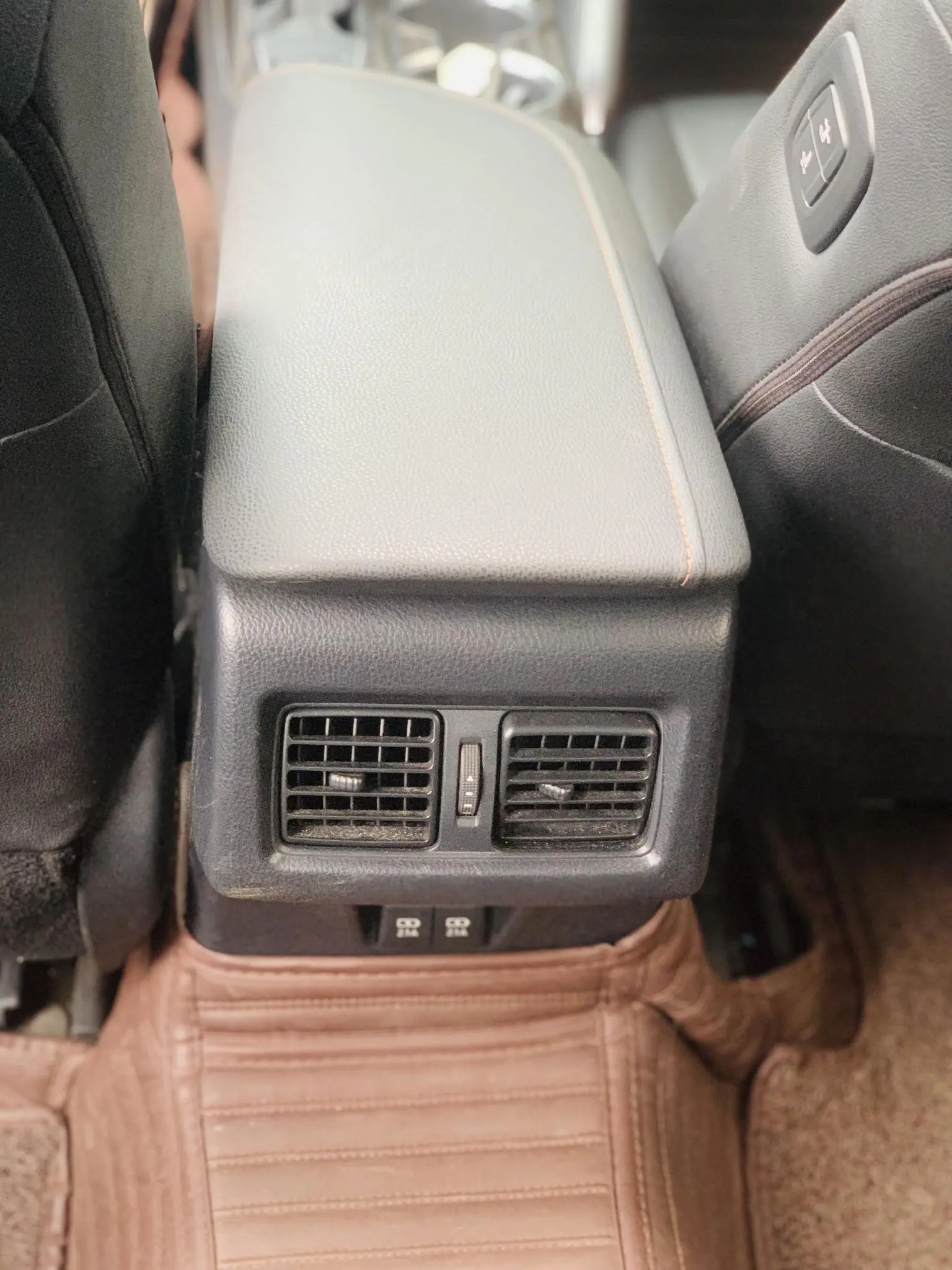 Toyota Camry 2021 2.0G Luxury