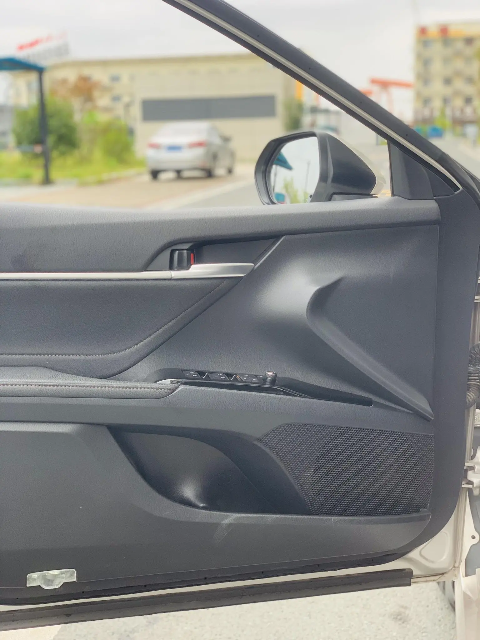 Toyota Camry 2021 2.0G Luxury