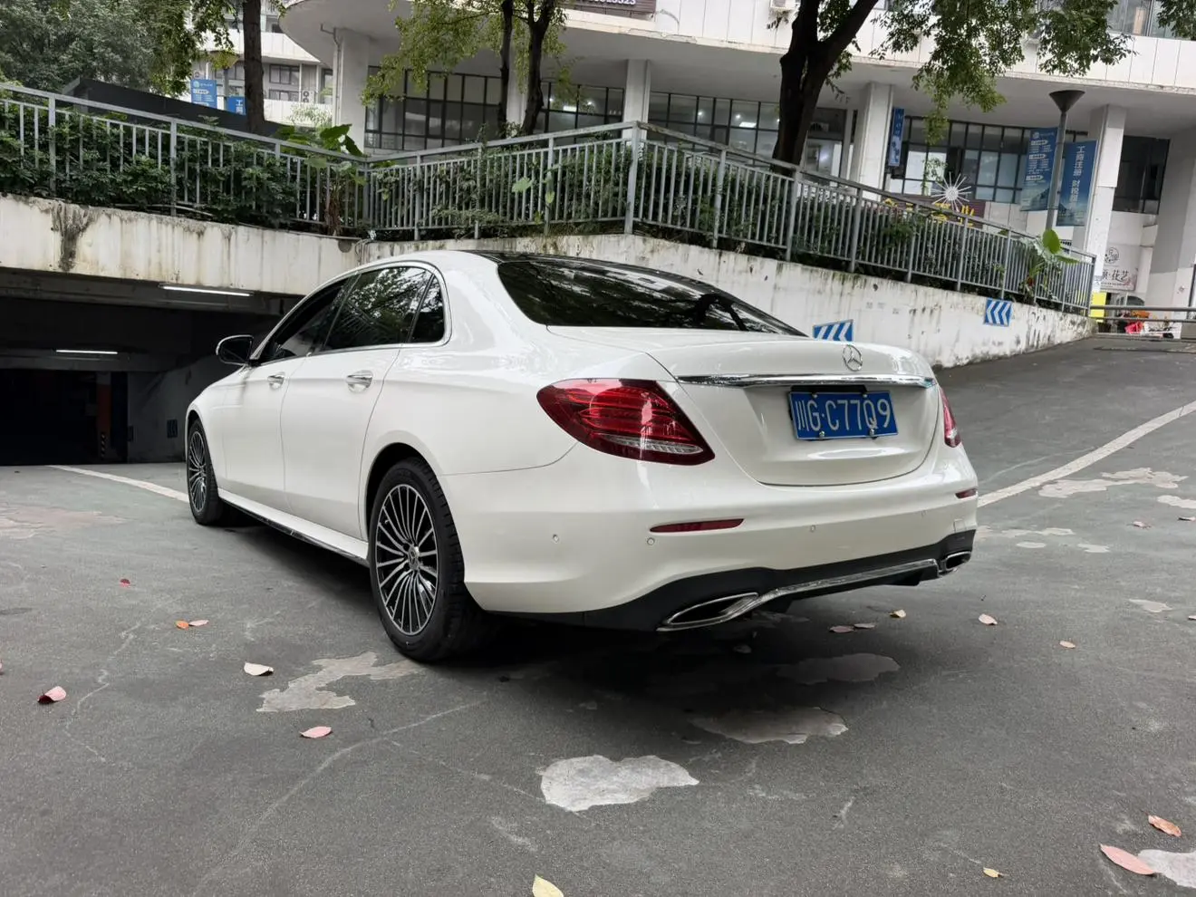 Mercedes-Benz E Class 2018 E 300 L Sport Fashion