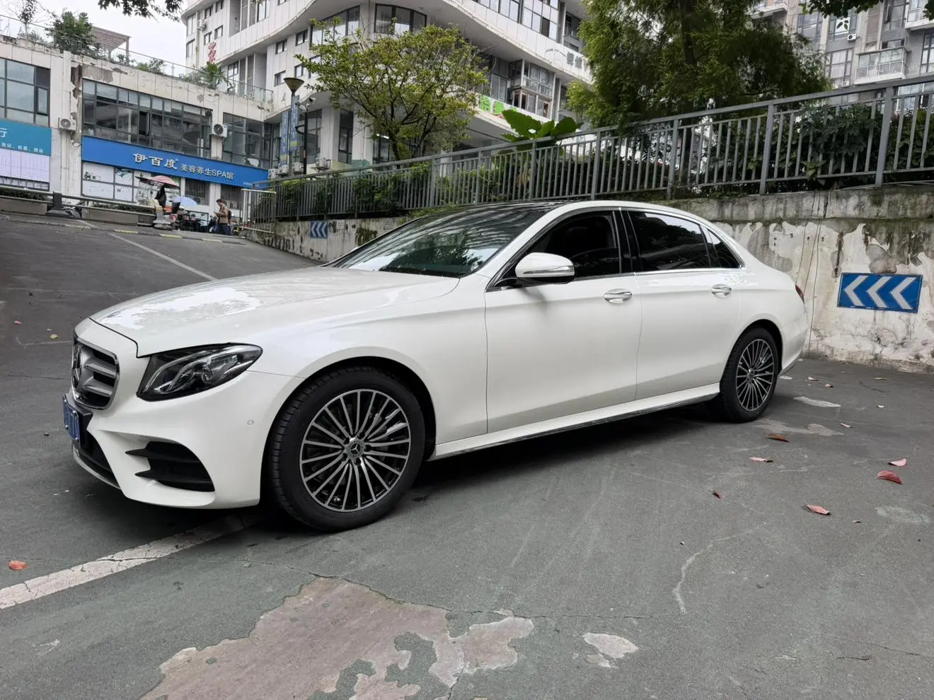 Mercedes-Benz E Class 2018 E 300 L Sport Fashion