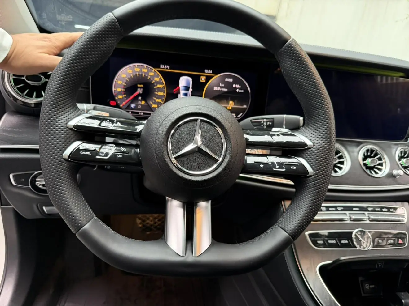 Mercedes-Benz E Class 2018 E 300 L Sport Fashion