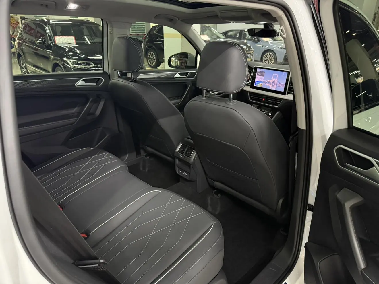 Volkswagen Tiguan L 2025 330TSI 2WD R-Line Shine