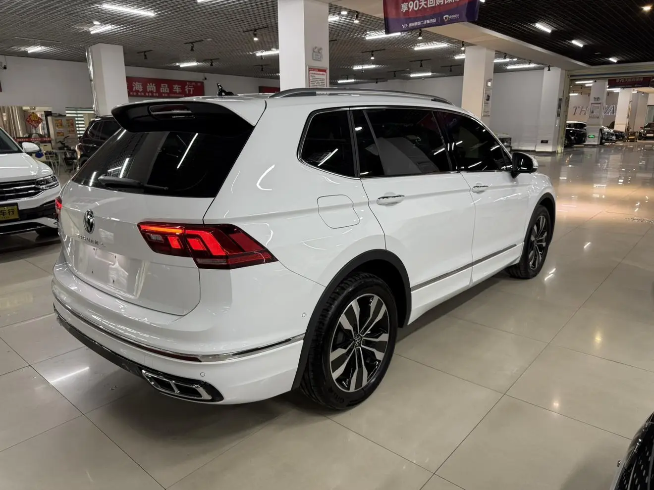 Volkswagen Tiguan L 2025 330TSI 2WD R-Line Shine