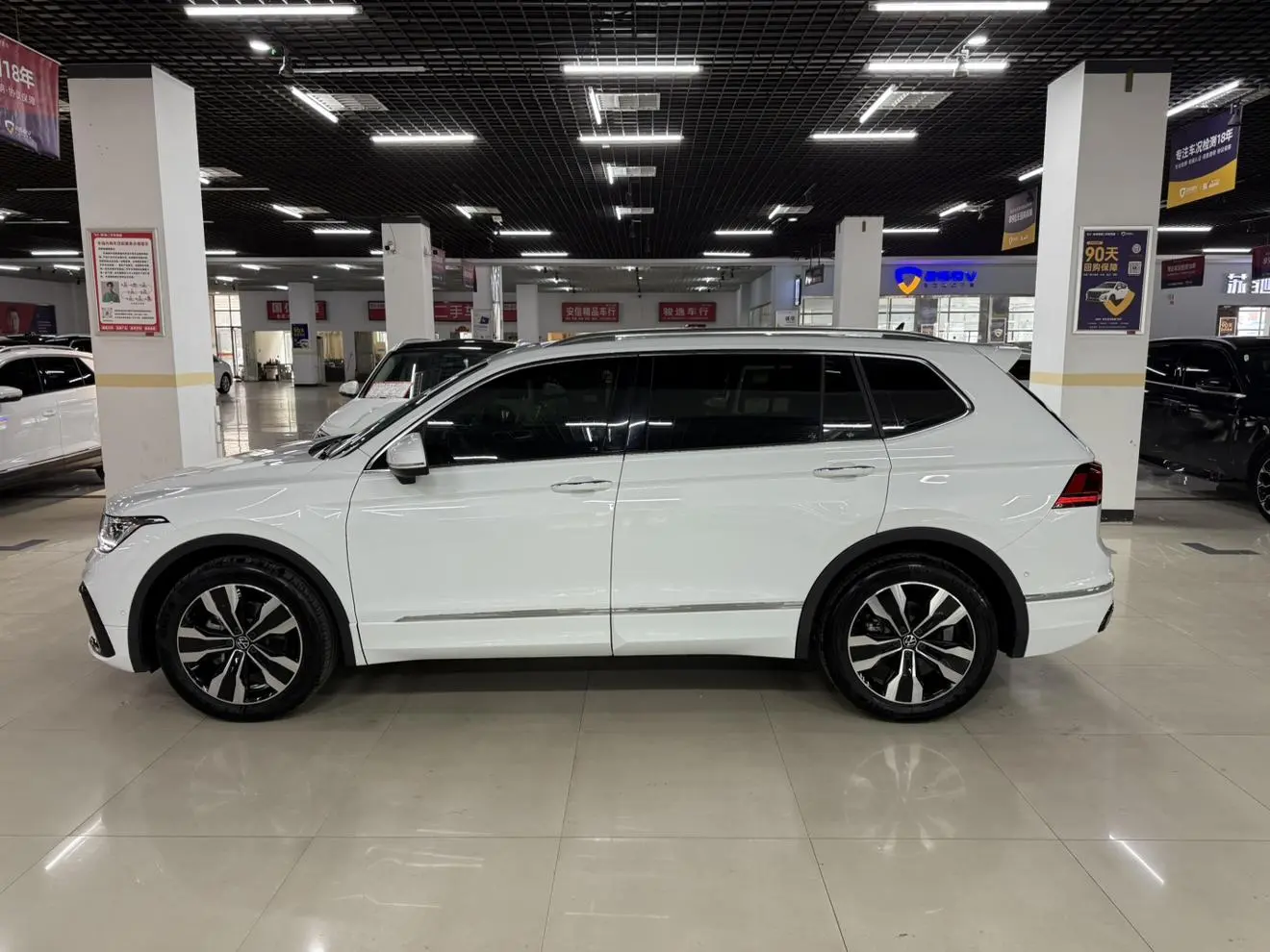 Volkswagen Tiguan L 2025 330TSI 2WD R-Line Shine