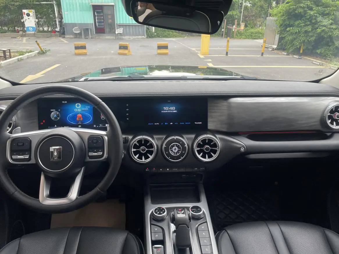 300 2021 2.0T