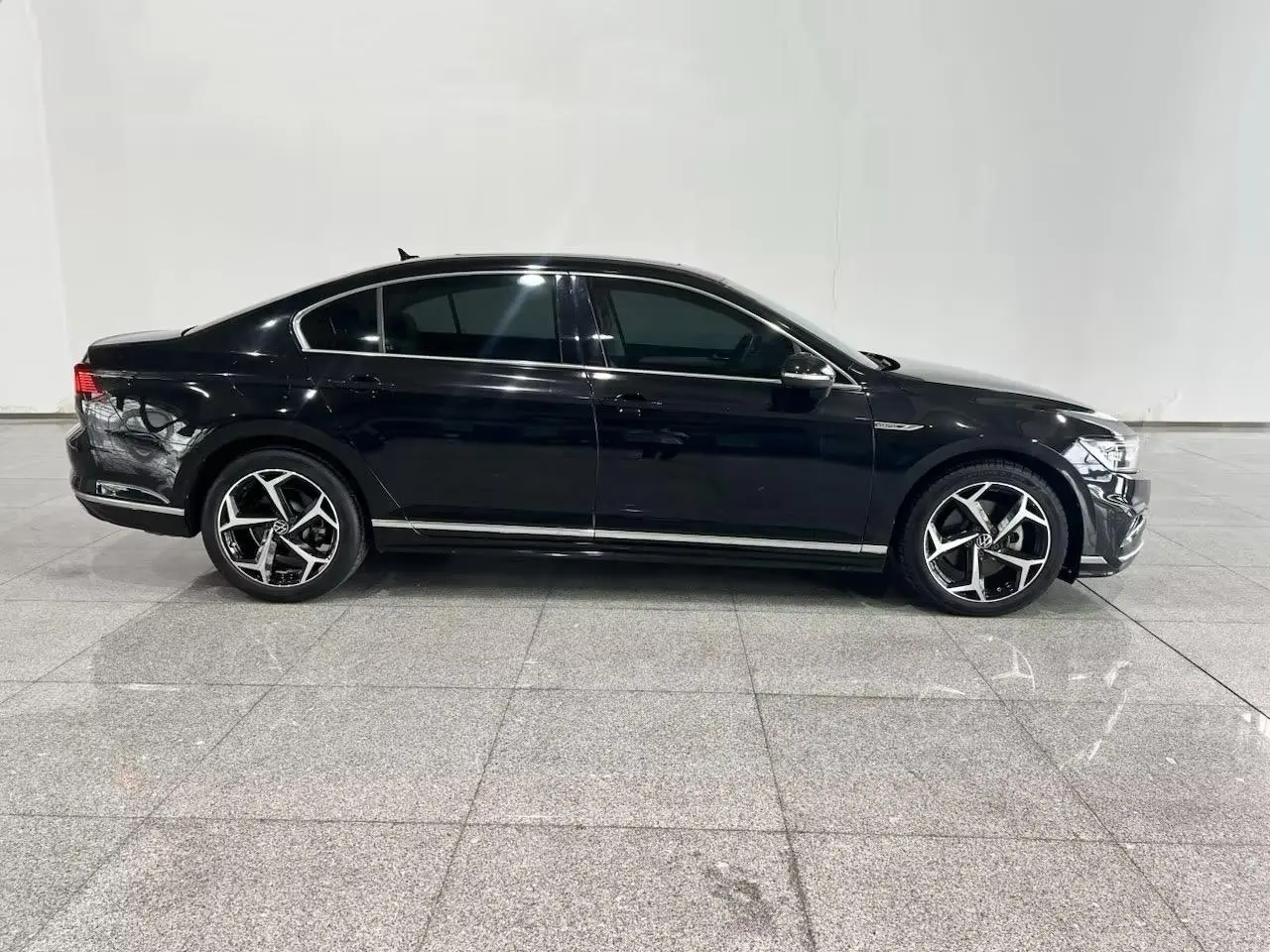 Volkswagen Magotan 2023 200 Units Commemorative 330TSI DSG Luxury