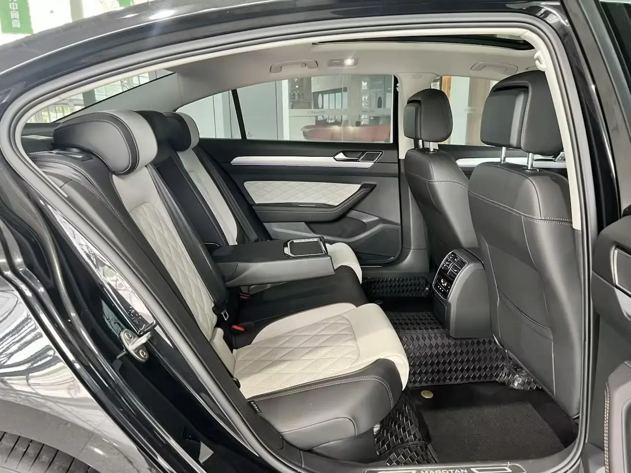 Volkswagen Magotan 2023 200 Units Commemorative 330TSI DSG Luxury