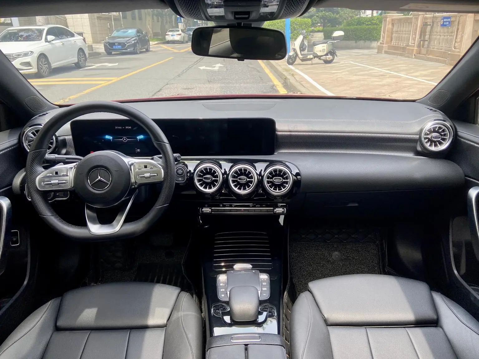 Mercedes-Benz A Class 2022 2nd Facelift A 200 L Sport Sedan Fashion