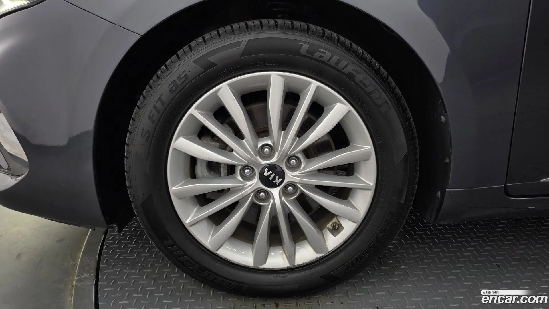 Kia K7 3.0 LPI Trendy(Rented Car) 2019
