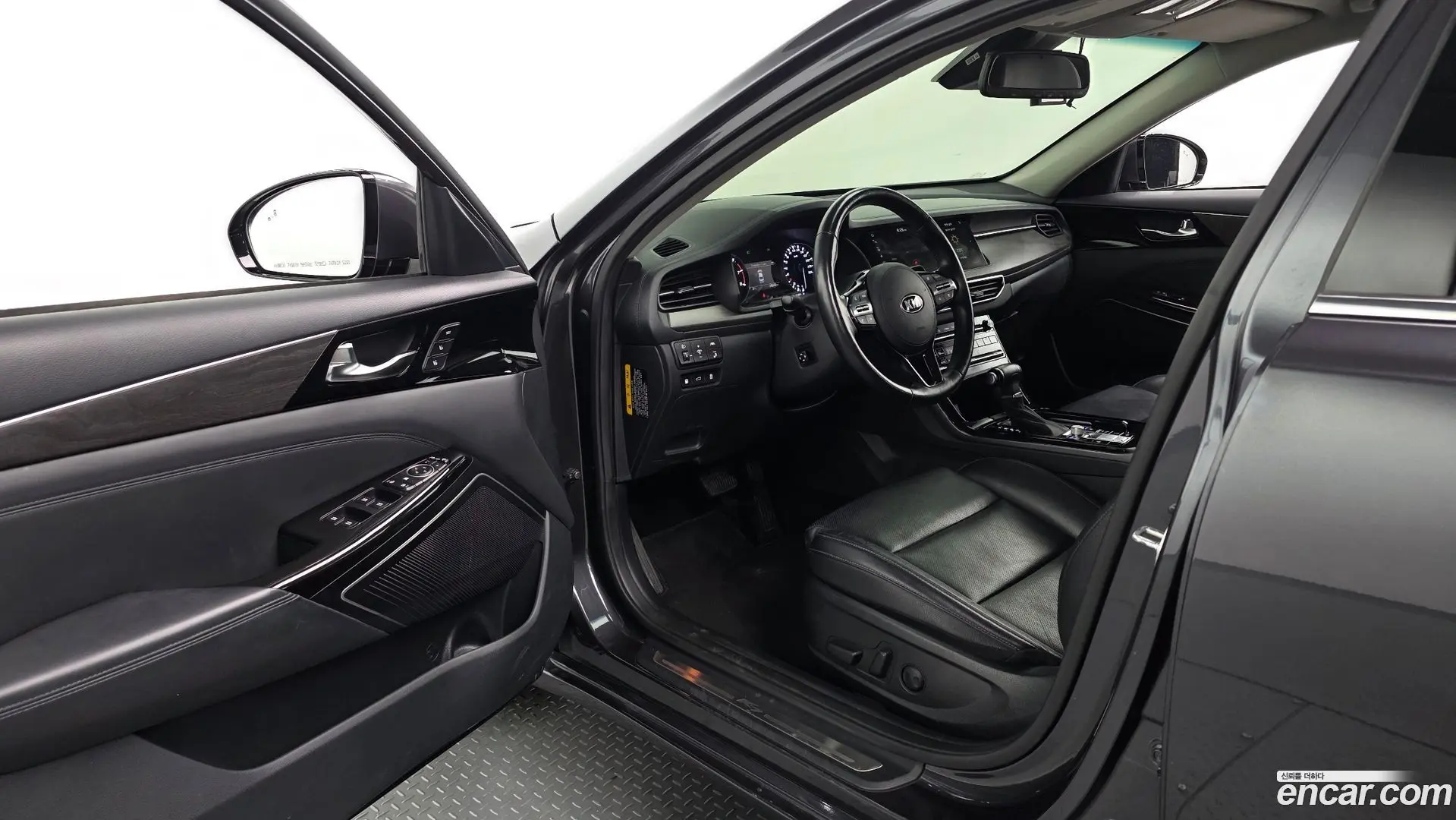 Kia K7 3.0 LPI Trendy(Rented Car) 2019