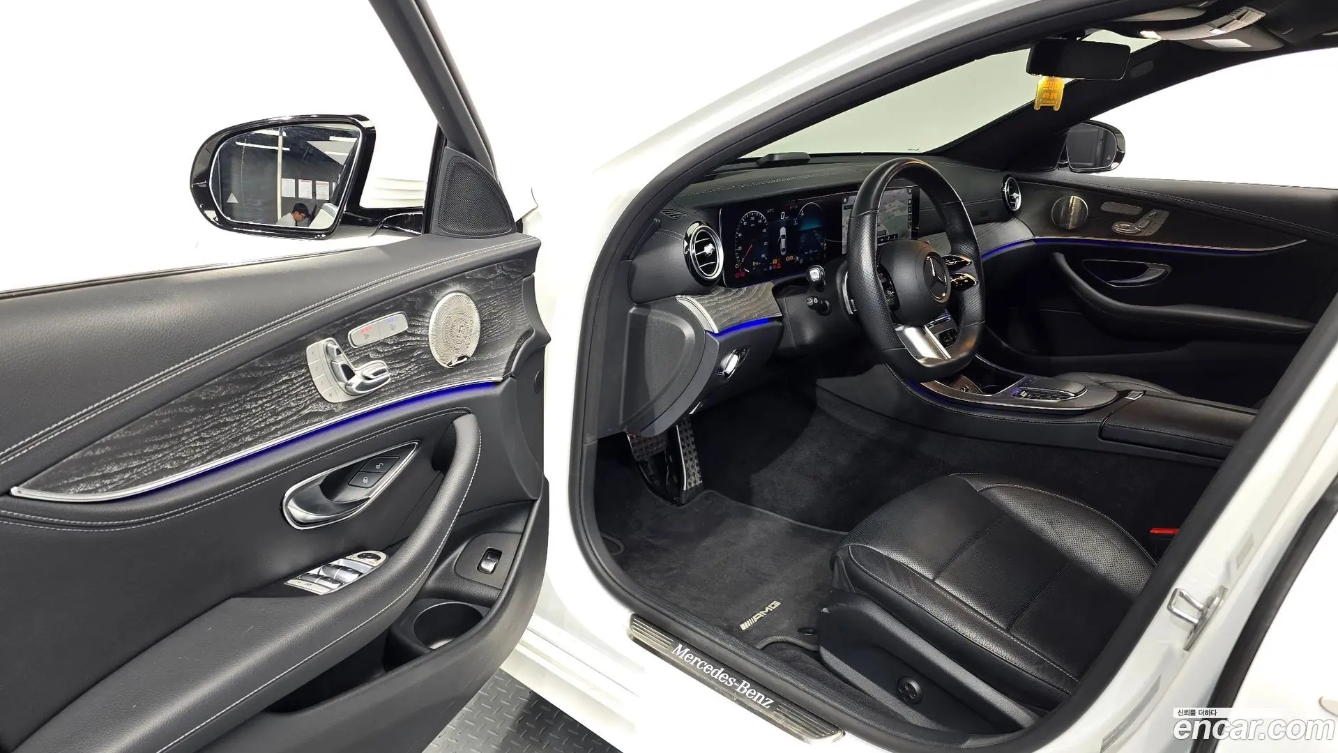 Mercedes-Benz E-Class E350 4MATIC AMG Line