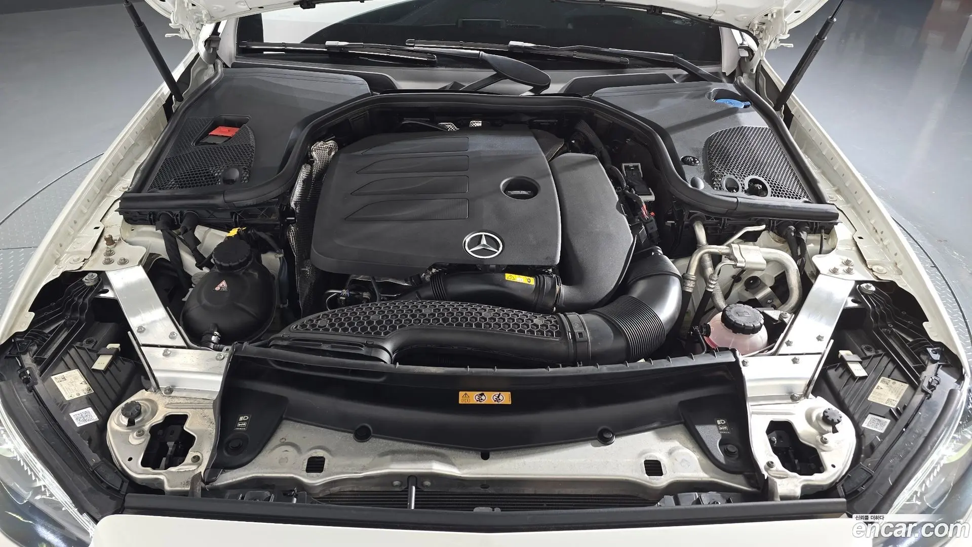 Mercedes-Benz E-Class E350 4MATIC AMG Line