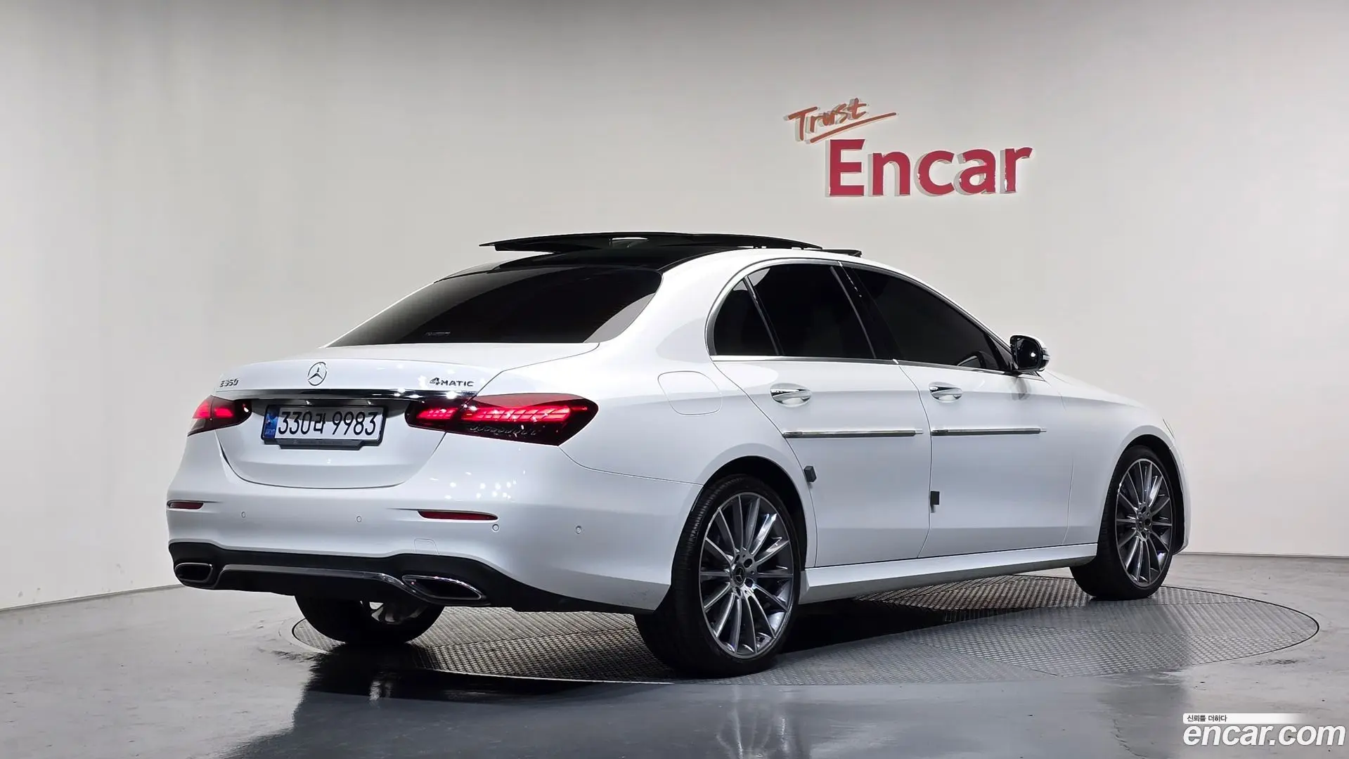 Mercedes-Benz E-Class E350 4MATIC AMG Line