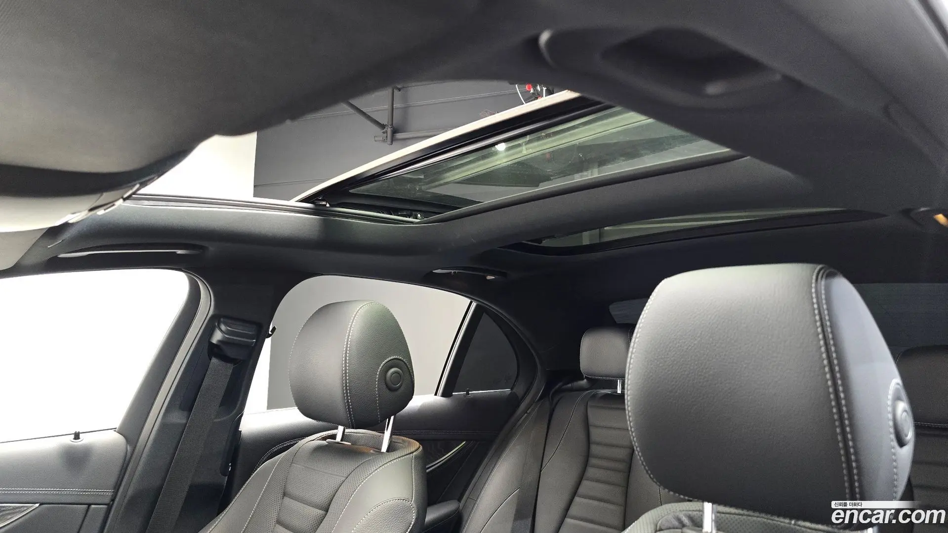 Mercedes-Benz E-Class E350 4MATIC AMG Line