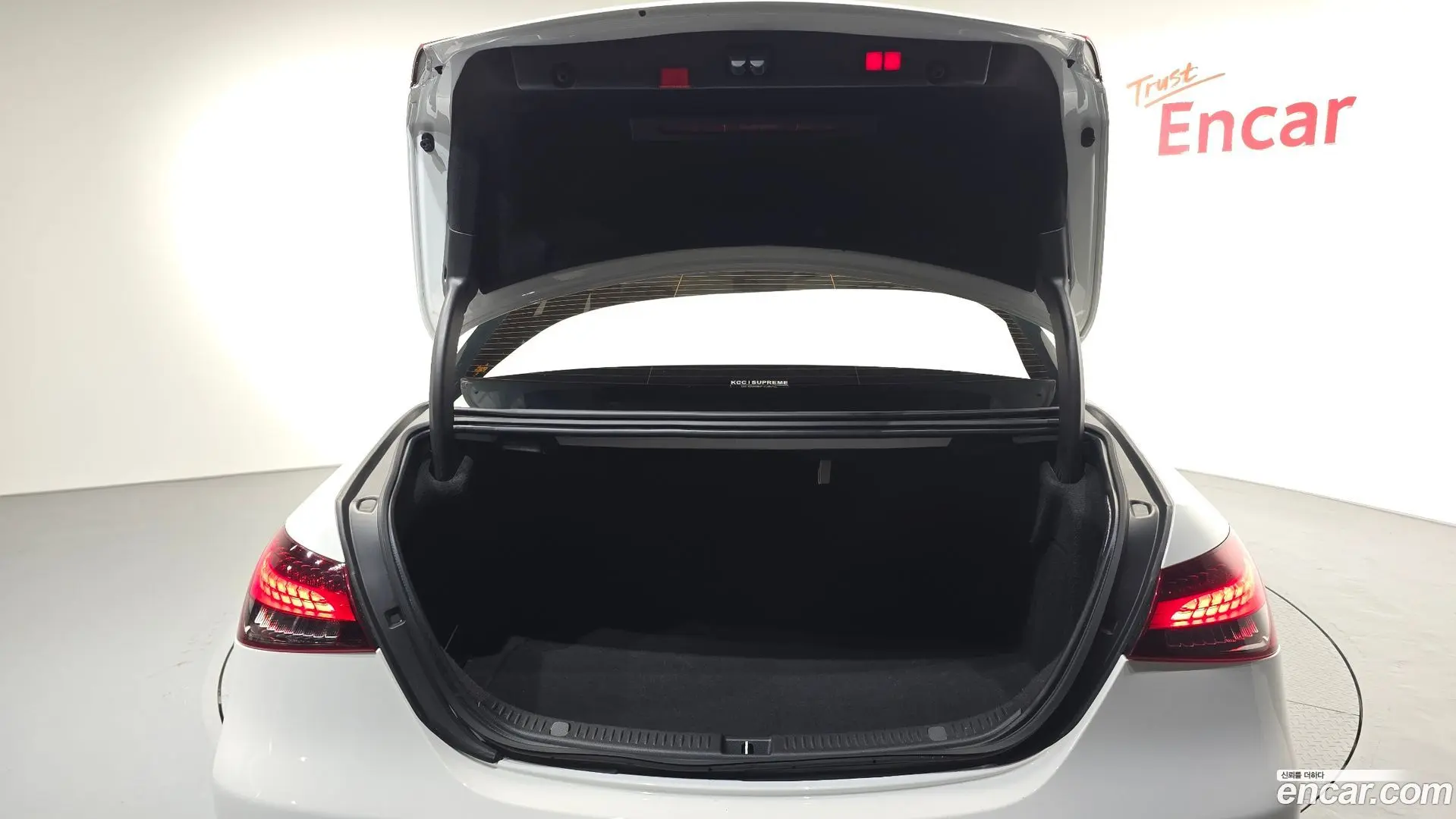 Mercedes-Benz E-Class E350 4MATIC AMG Line