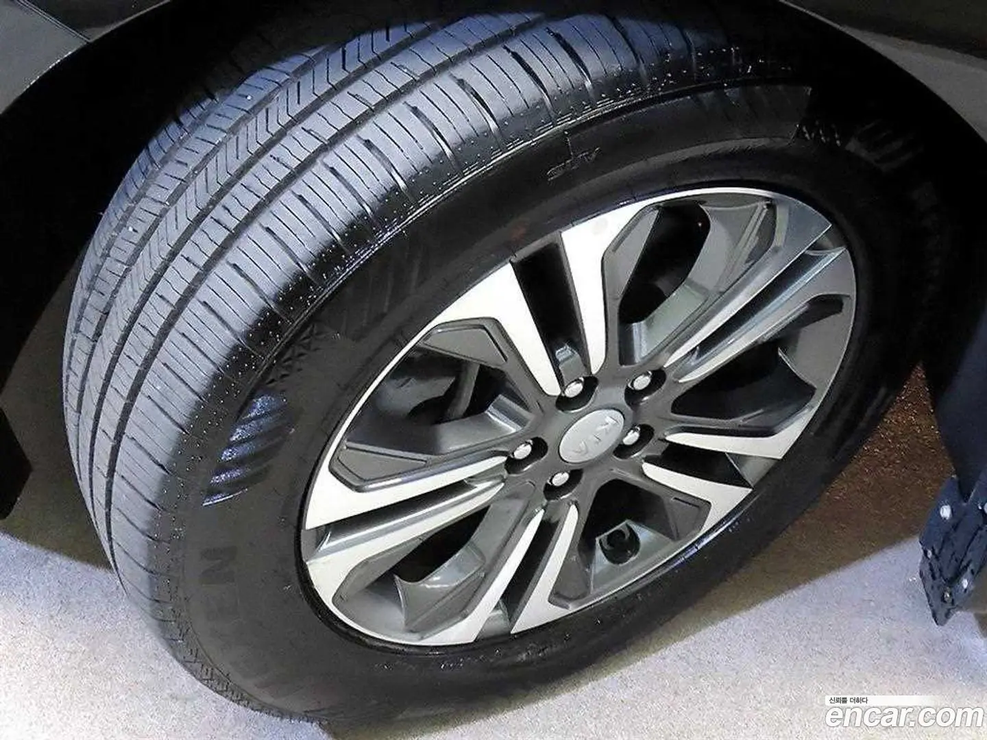 Kia Canival 9-Seater Hi-Limousine 2018