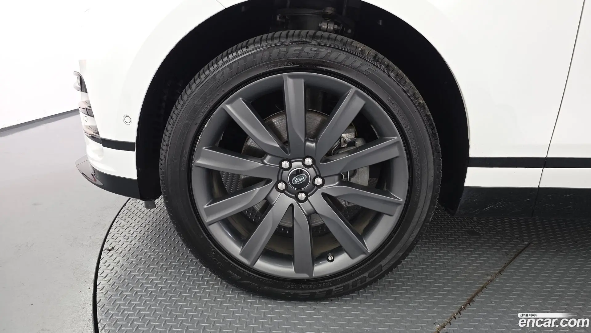 Land Rover Range Rover Velar 3.0 D300 R-Dynamic HSE